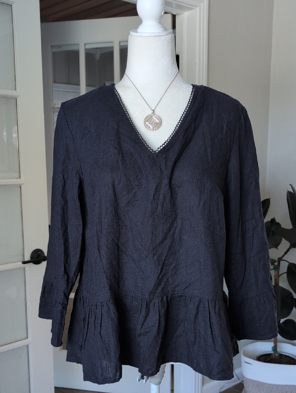 Nautica Linen Navy Blue  V-Neck Ruffle Hem Women's Top Medium